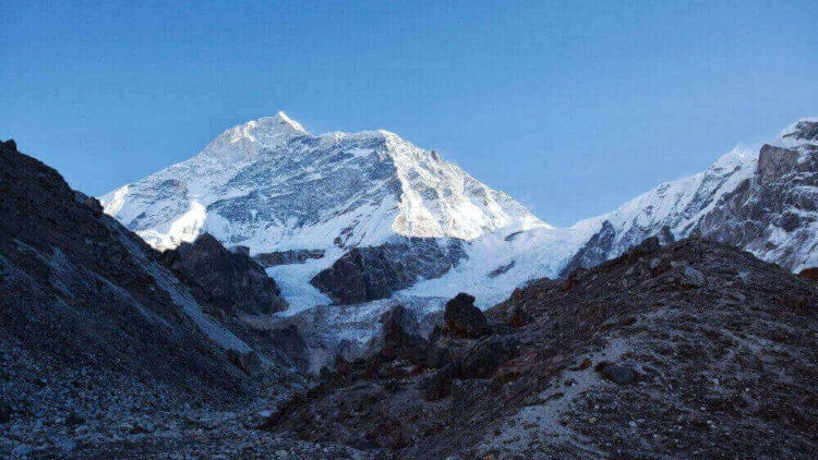 Makalu Base Camp Trekking